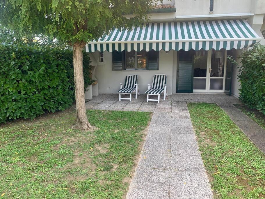 Villa A Due Piani Con Giardino E Piscina Duna Verde Eksteriør billede